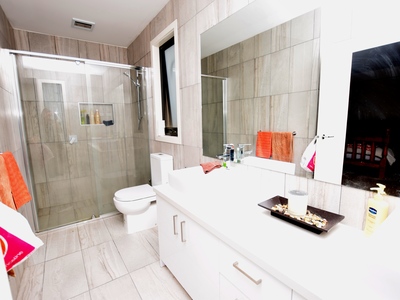 8 The Rise, Narre Warren North
