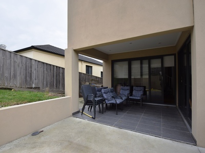 8 The Rise, Narre Warren North