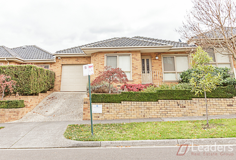 2/23 Barbara Avenue, Glen Waverley