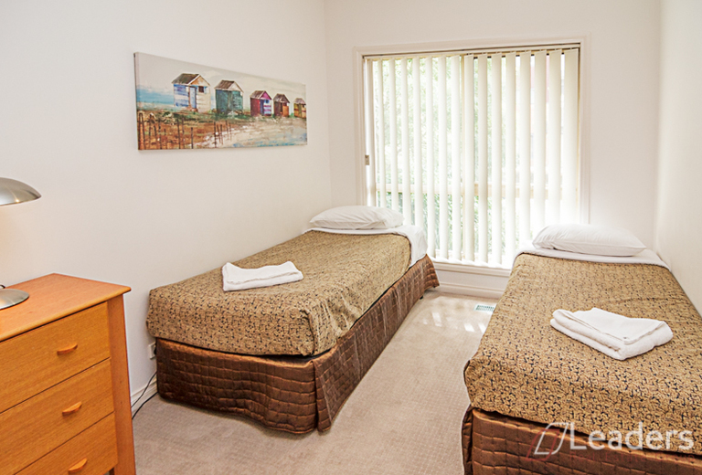 2/23 Barbara Avenue, Glen Waverley