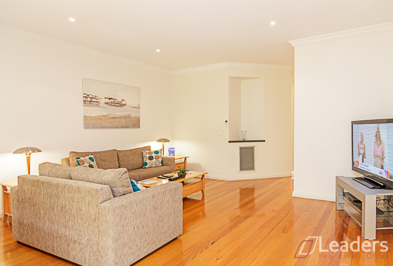 2/23 Barbara Avenue, Glen Waverley
