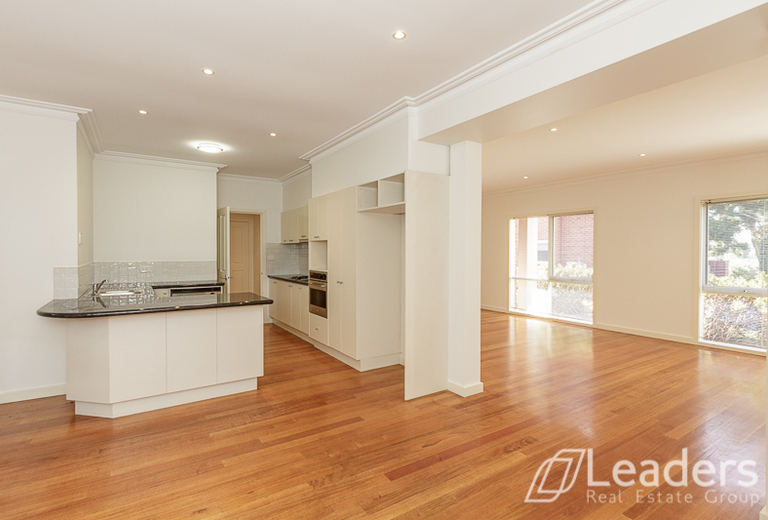3 / 938-940 High Street Road, Glen Waverley