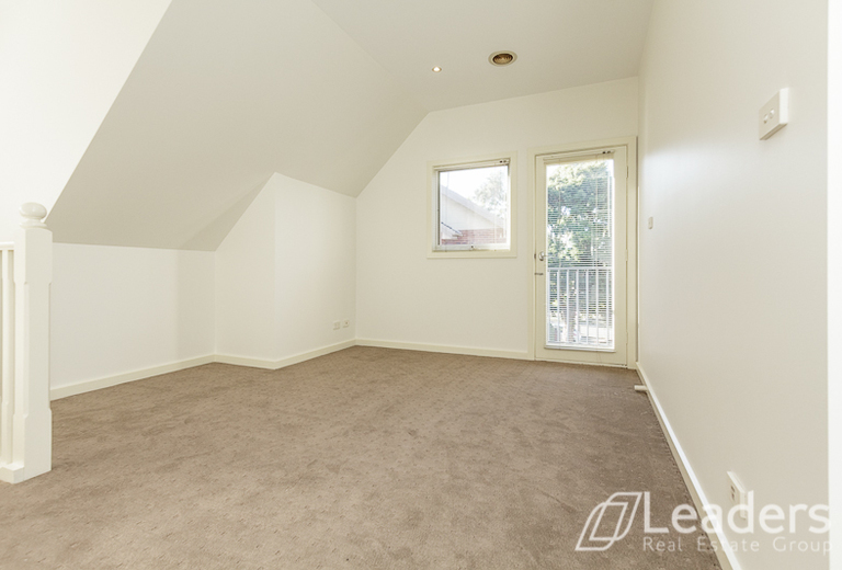 3 / 938-940 High Street Road, Glen Waverley