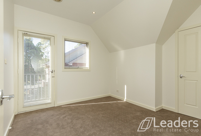 3 / 938-940 High Street Road, Glen Waverley