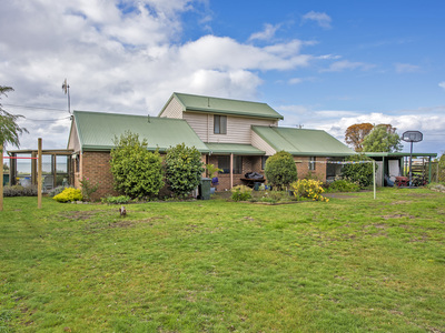 103 Old Bass Highway, Wynyard