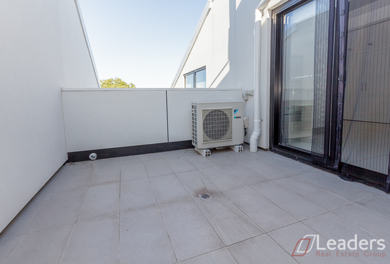 202 / 27-29 Koonawarra Street, Clayton