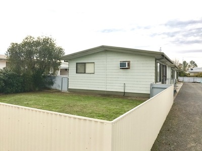 423 Cadell Street, Hay