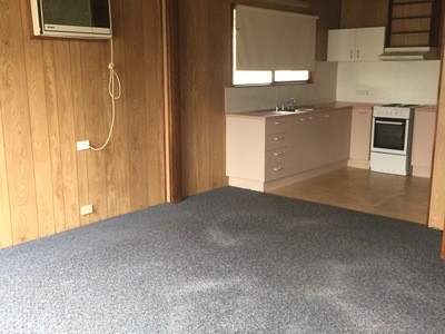 423 Cadell Street, Hay