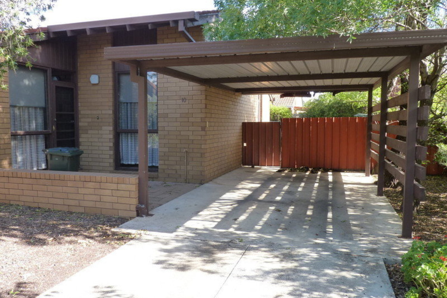 10 / 15 Begg Street, Horsham