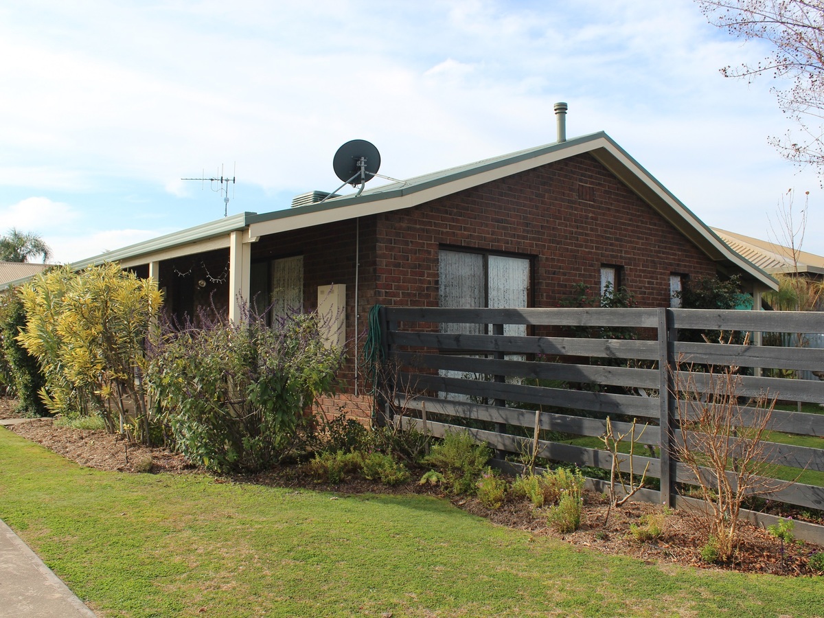 1 / 144 Waller Street, Benalla