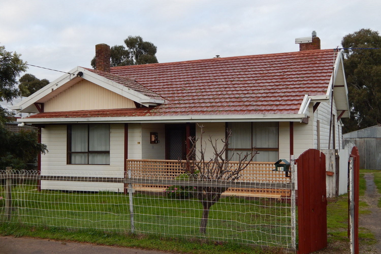 10 Albert Street, Horsham