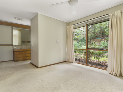 10 Cheniston Road, Mount Macedon