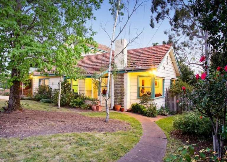 22 Linden Street, Box Hill South