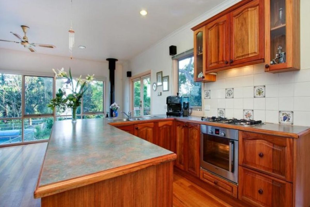 22 Linden Street, Box Hill South