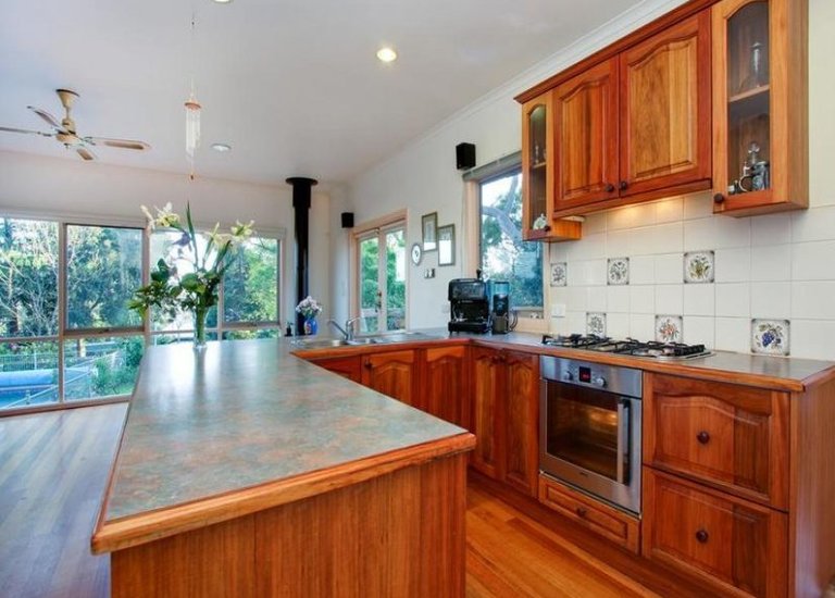 22 Linden Street, Box Hill South