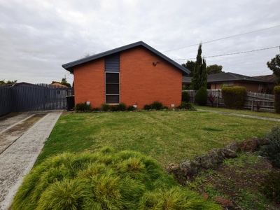 17 Blackmore Street, Dandenong North