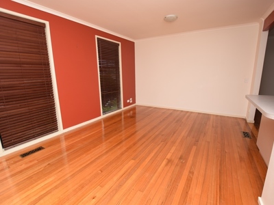 17 Blackmore Street, Dandenong North