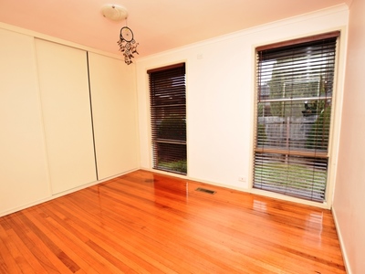 17 Blackmore Street, Dandenong North