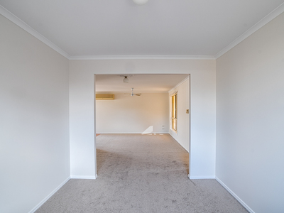 12 KARINA COURT, Urangan