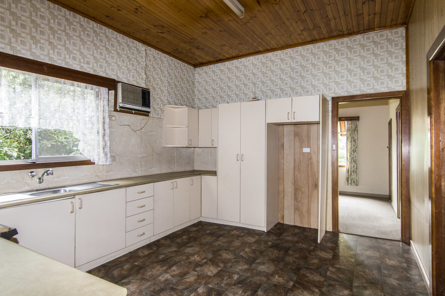 15  Hazel Street, Horsham