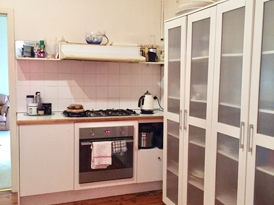 111 Pine Street , Hay