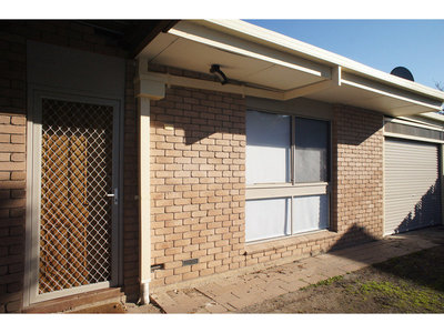 4 / 8 High Street, Horsham