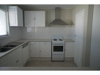 4 / 8 High Street, Horsham