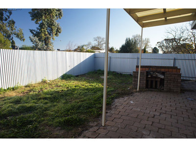 4 / 8 High Street, Horsham
