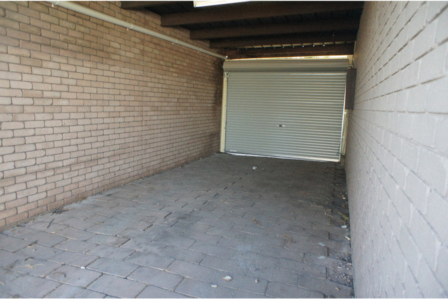 4 / 8 High Street, Horsham
