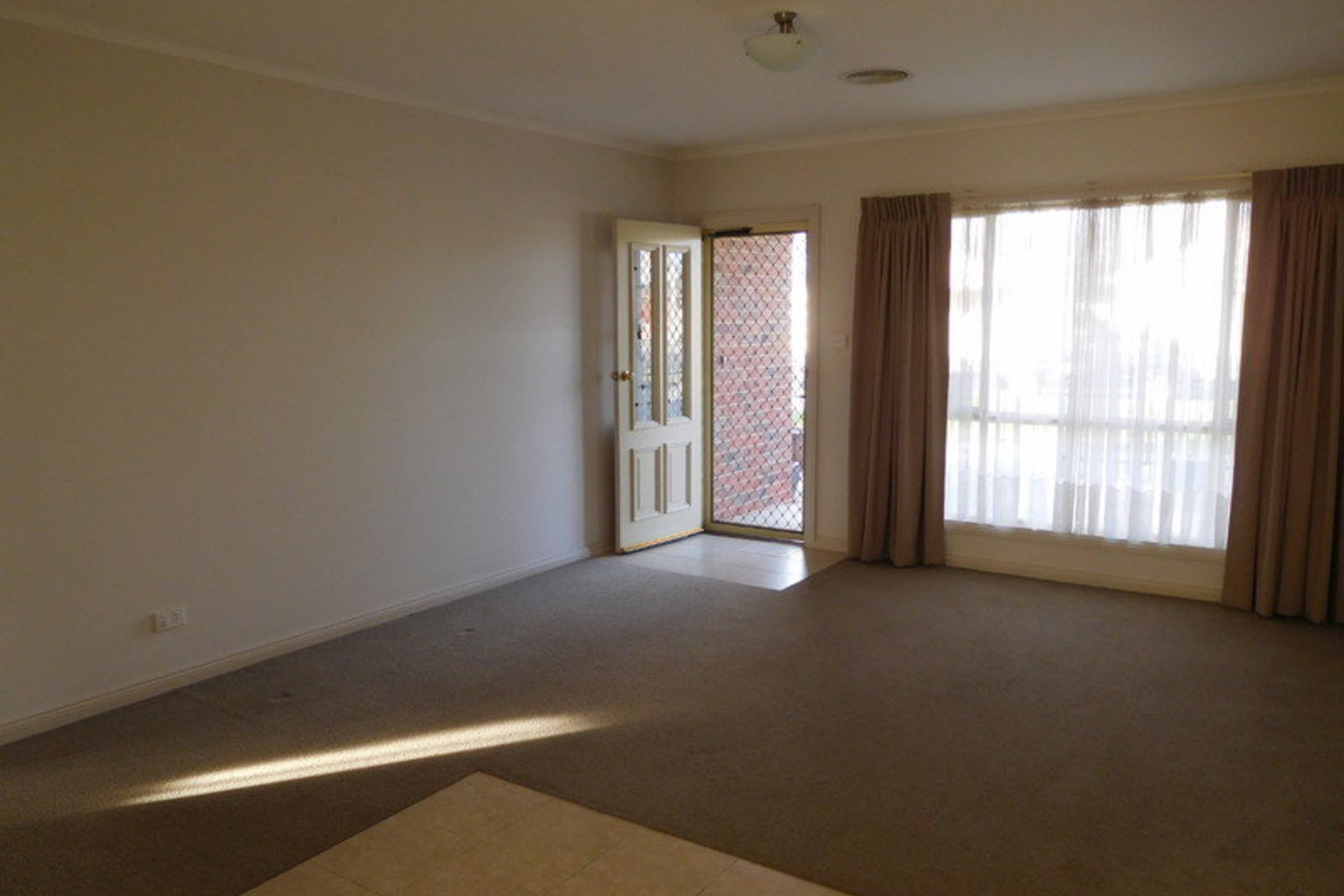 1 / 12 McPherson Street, Horsham