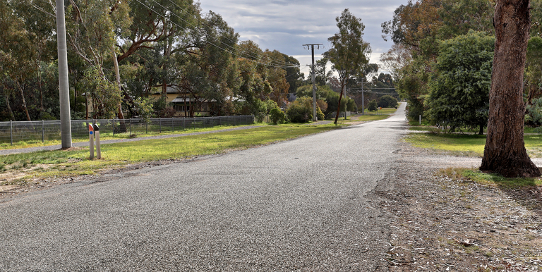 18 Hurley Street, Longwood