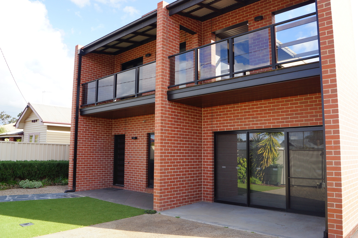 16 Stawell Road, Horsham