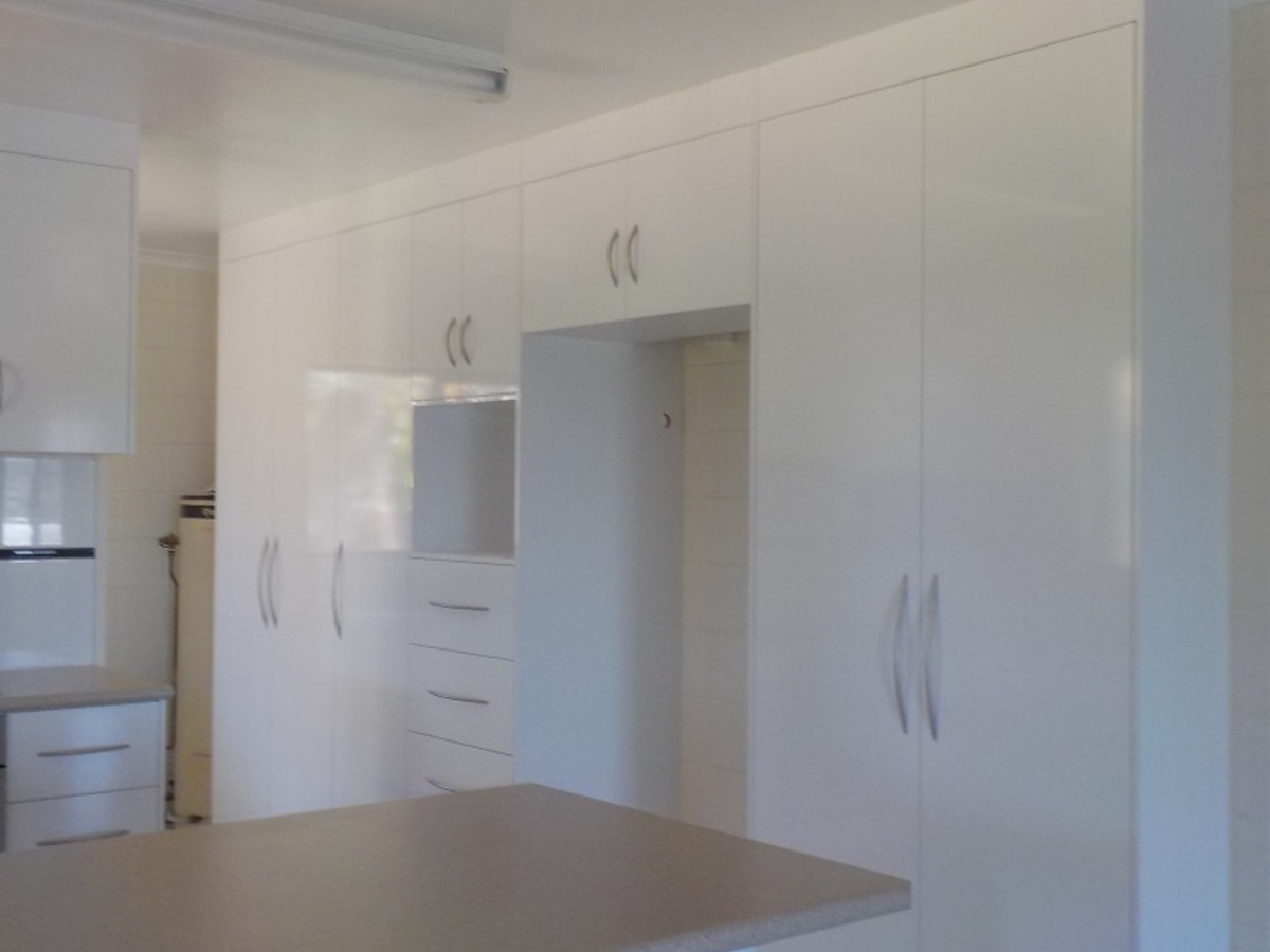 24 Tower Avenue, Atherton