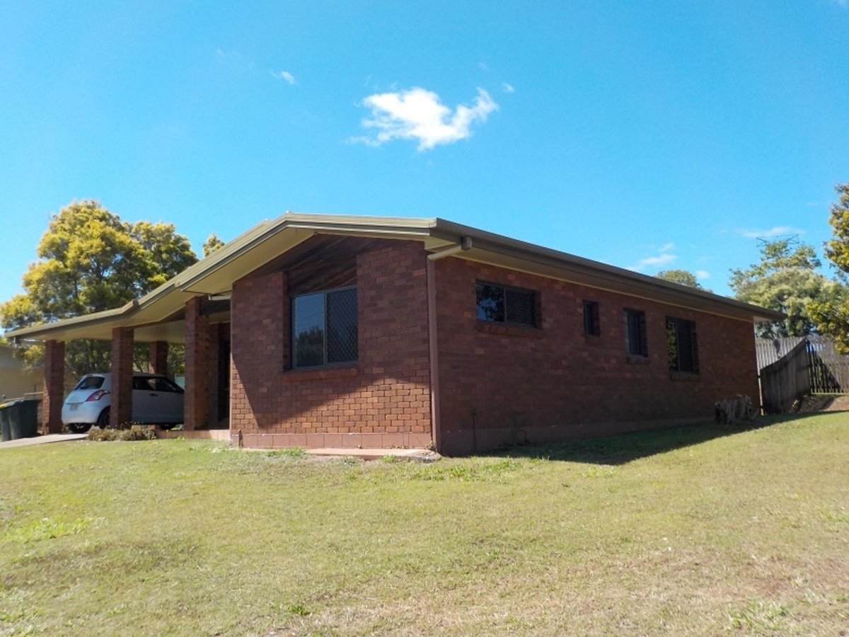 24 Tower Avenue, Atherton