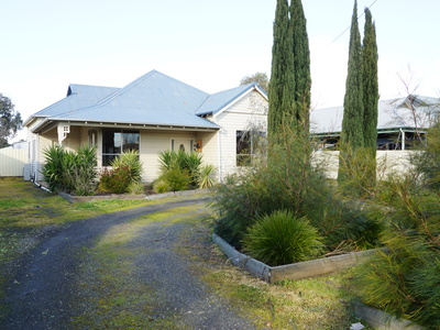 11 Stawell Road, Horsham