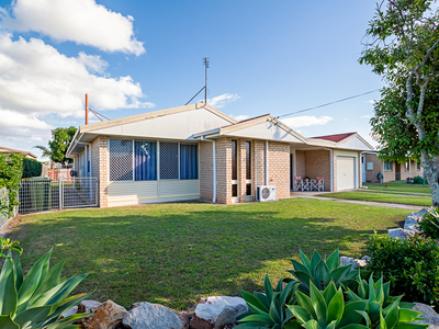 6 TURRUM STREET, Scarness