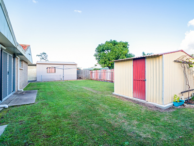 6 TURRUM STREET, Scarness