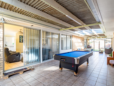 6 TURRUM STREET, Scarness