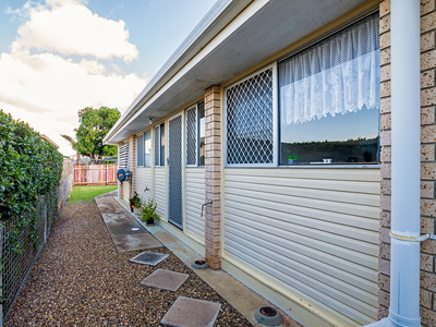 6 TURRUM STREET, Scarness