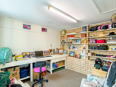 6 TURRUM STREET, Scarness