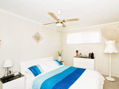 6 TURRUM STREET, Scarness