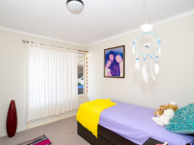 6 TURRUM STREET, Scarness