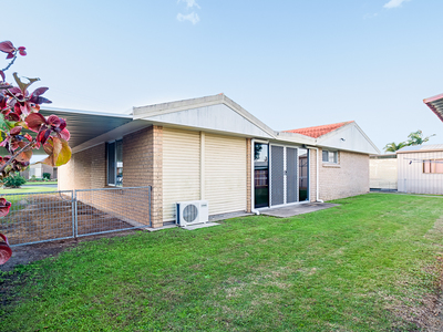 6 TURRUM STREET, Scarness