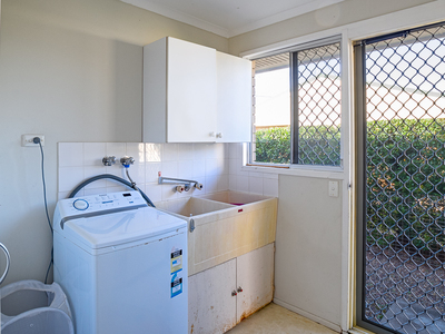 6 TURRUM STREET, Scarness