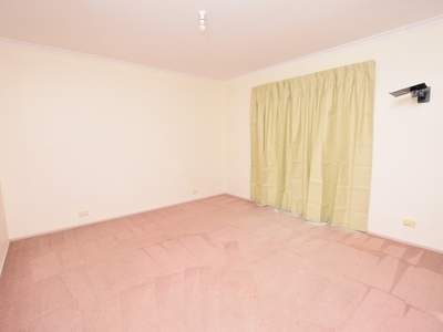 16 The Parkway, Hampton Park