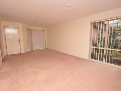 16 The Parkway, Hampton Park
