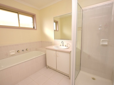 16 The Parkway, Hampton Park