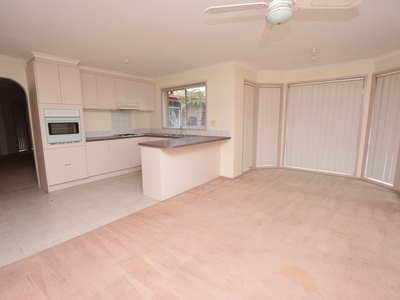 16 The Parkway, Hampton Park
