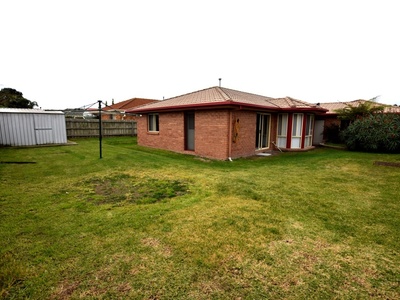 16 The Parkway, Hampton Park