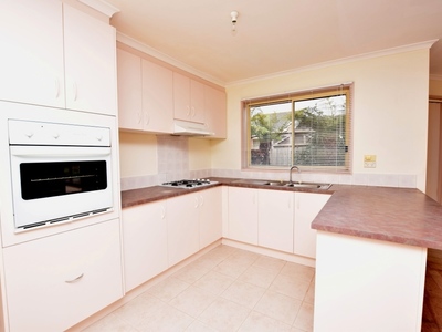 16 The Parkway, Hampton Park